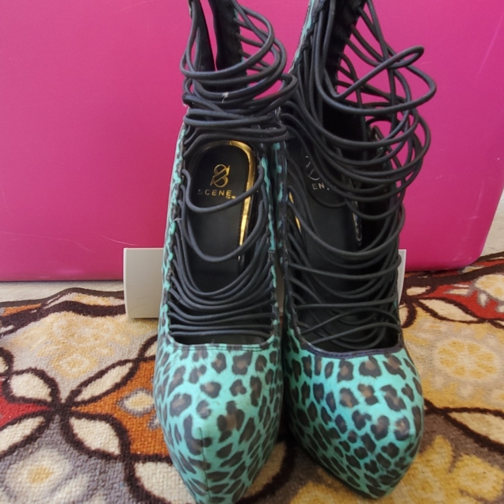 High Heels - Picture 2 of 3
